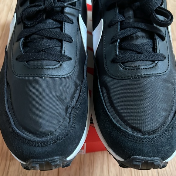 Nike Men’s Waffle Debut NWOB - Picture 8 of 11